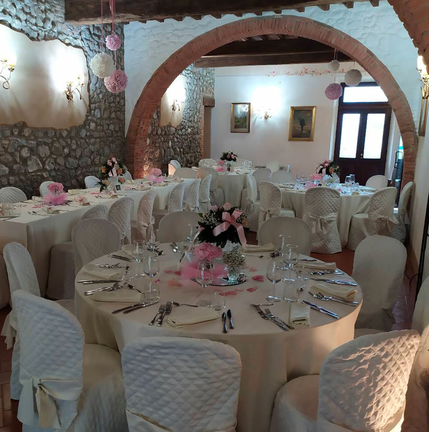 Dining room for weddings in Tuscany